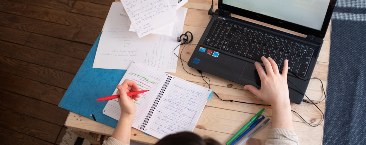 Etudiant de l'université Paris 2